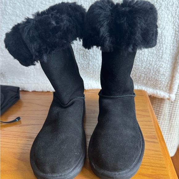 Koolaburra Black Fur-Lined Footwear - Picture 4 of 7